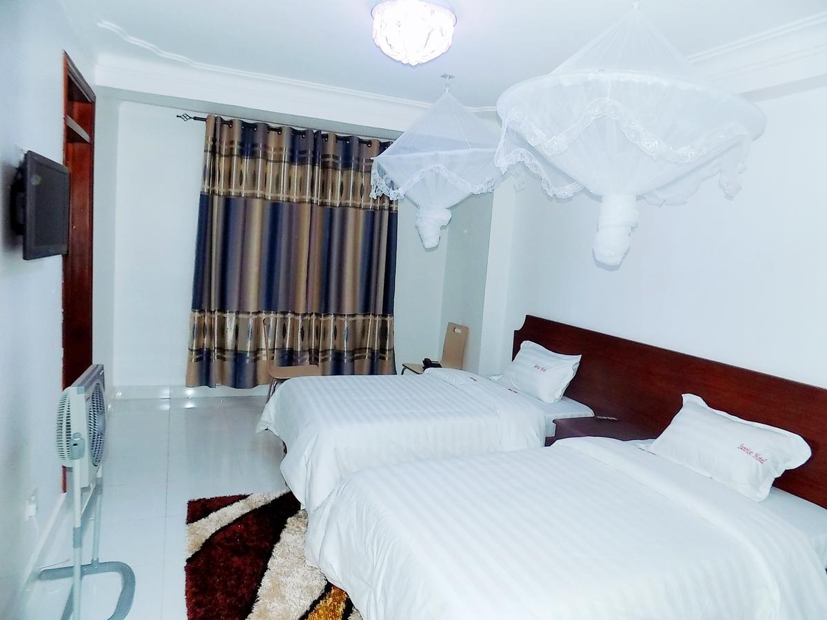 Sunrise Hotel Kampala Luaran gambar