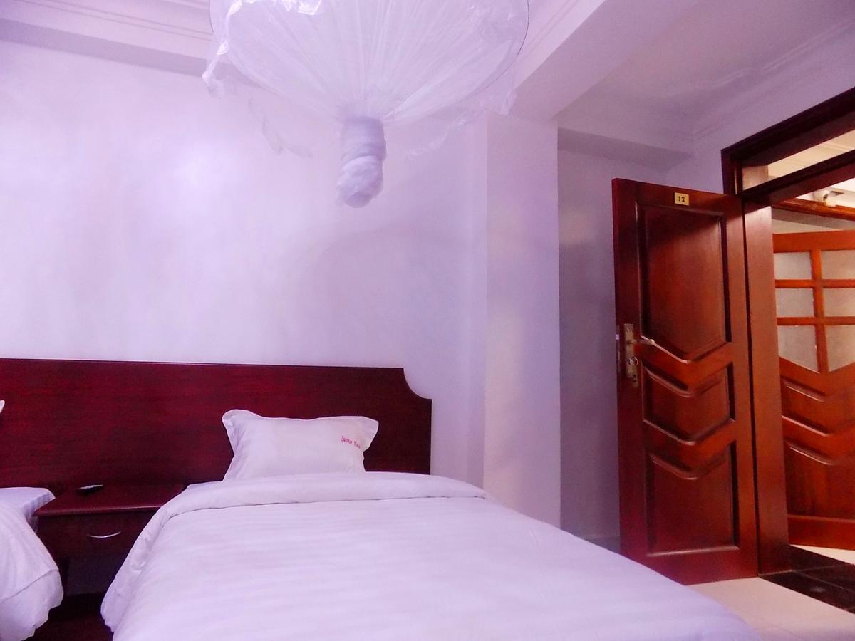 Sunrise Hotel Kampala Luaran gambar