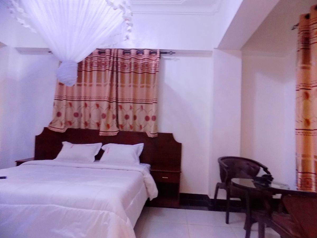 Sunrise Hotel Kampala Luaran gambar