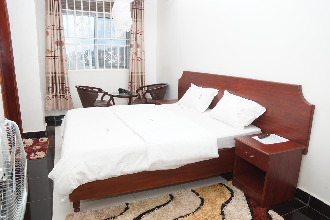 Sunrise Hotel Kampala Luaran gambar