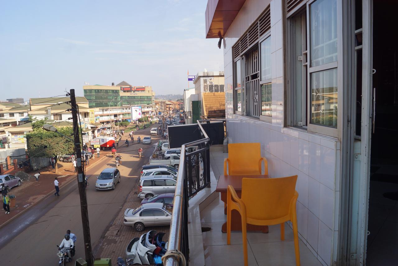 Sunrise Hotel Kampala Luaran gambar
