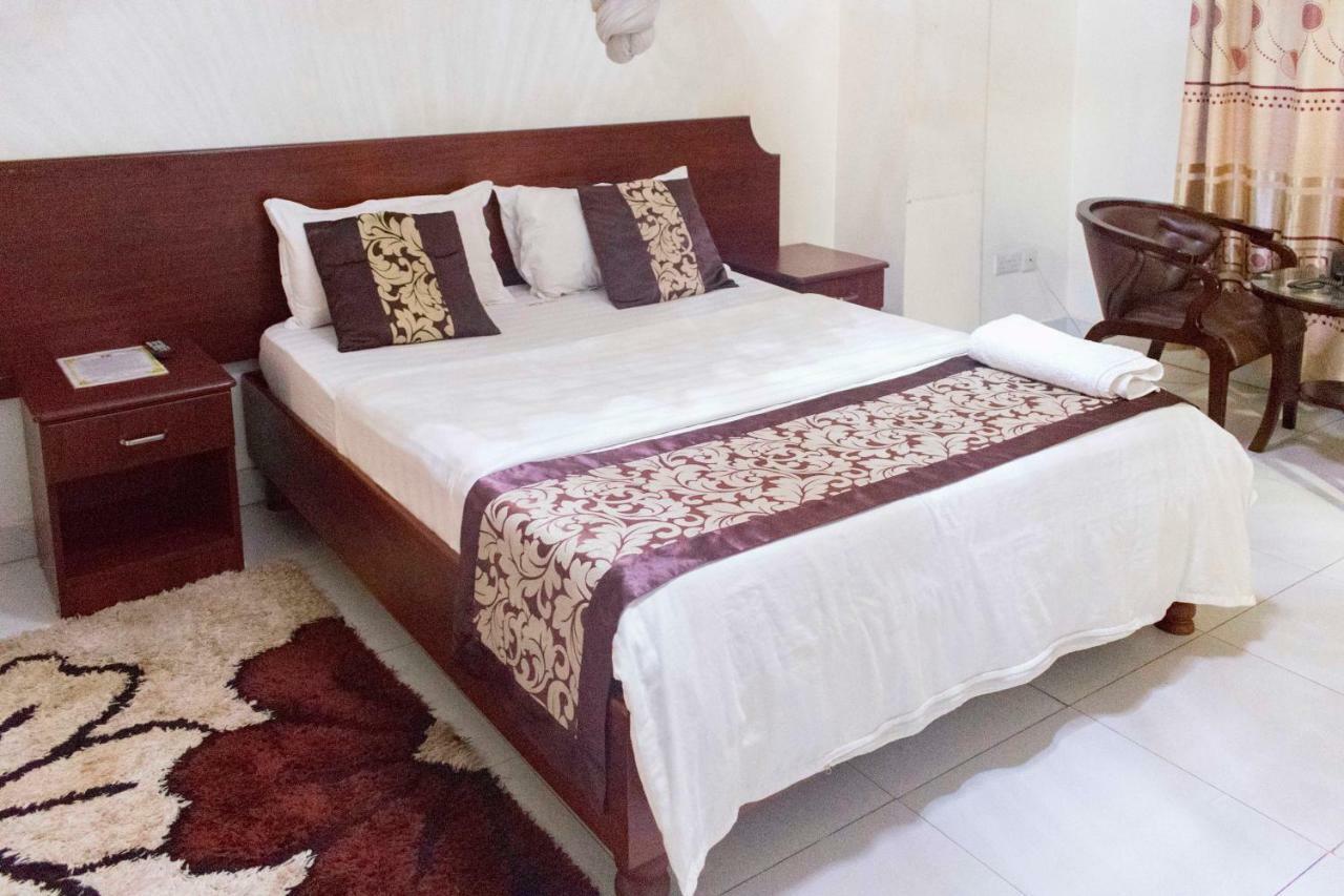 Sunrise Hotel Kampala Luaran gambar