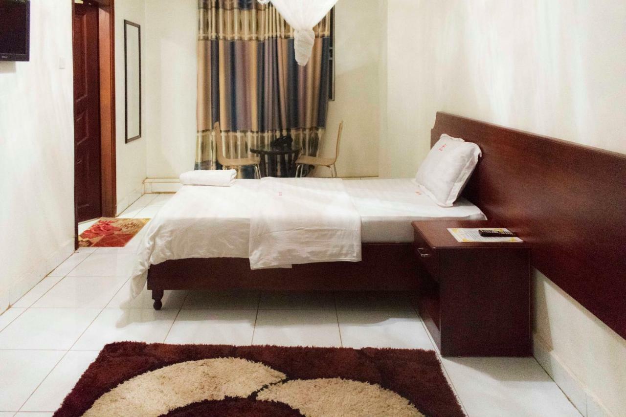 Sunrise Hotel Kampala Luaran gambar