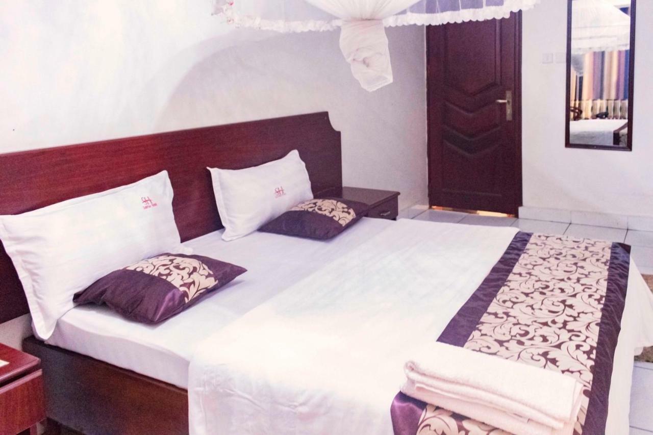 Sunrise Hotel Kampala Luaran gambar