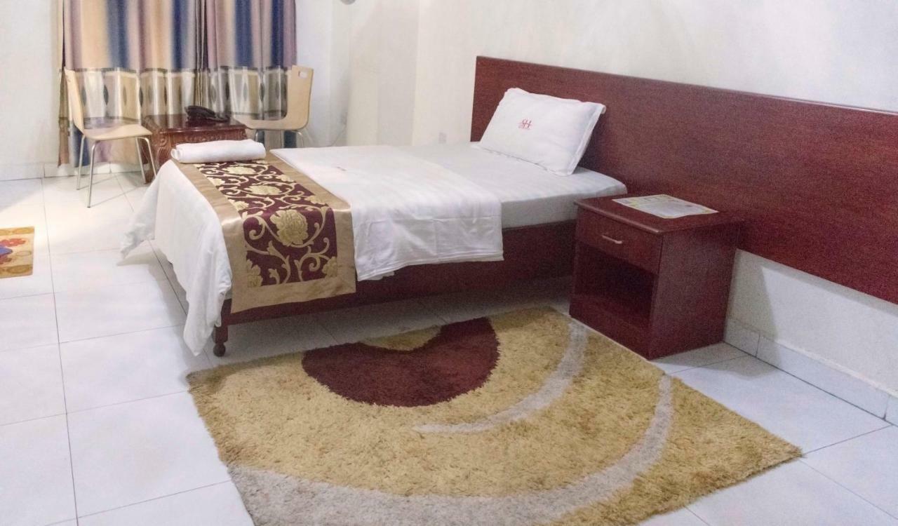 Sunrise Hotel Kampala Luaran gambar