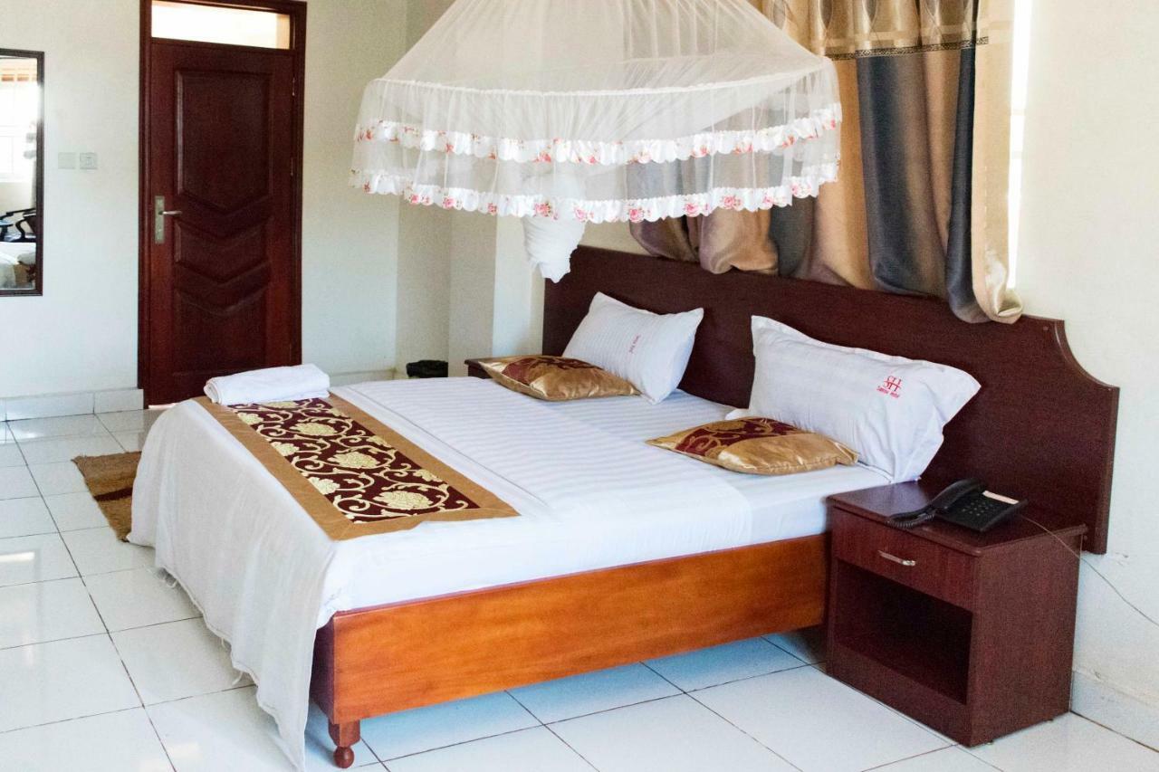 Sunrise Hotel Kampala Luaran gambar