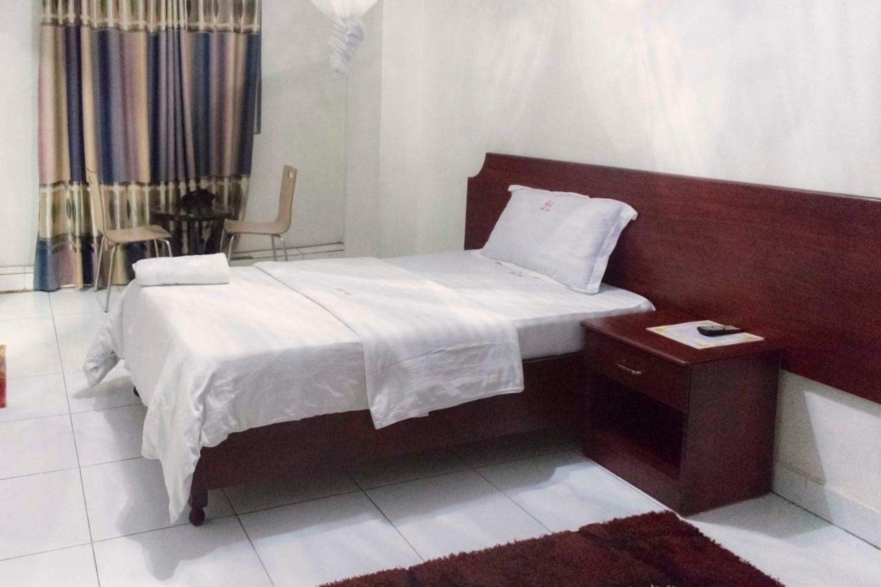 Sunrise Hotel Kampala Luaran gambar